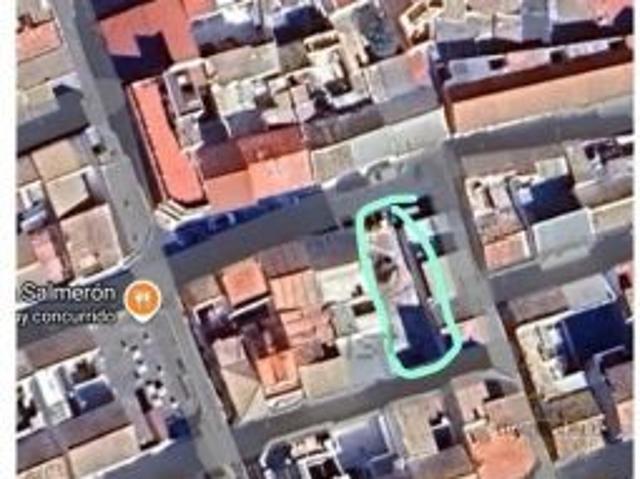 ¡Listo para construir! Suelo Urbano Directo de 175 m2 con Doble Acceso