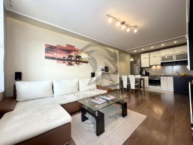 Listopadowa 38 m², Łódź