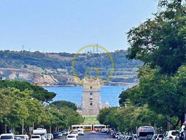 LISBON in the RESTELO / BELÉM area house v4 with garden 100m2