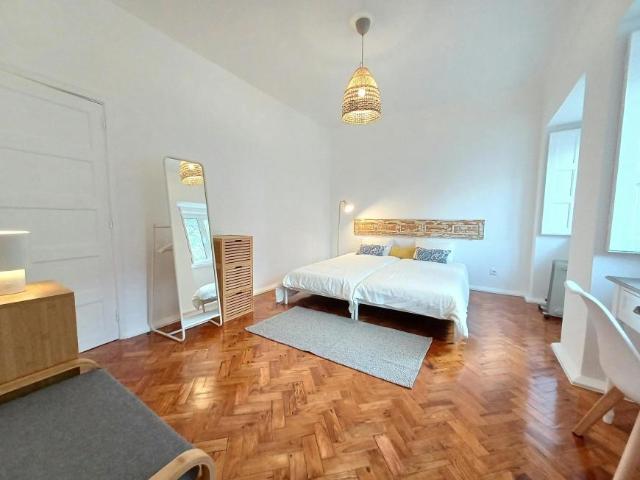 Lisbon Lisbon 1700 162 104783642