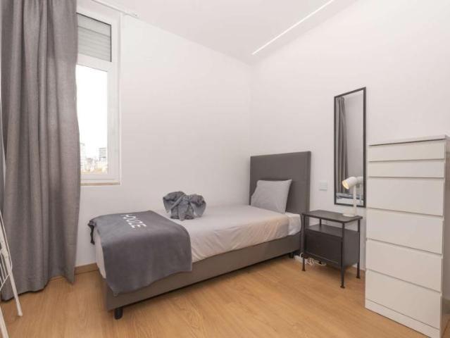 lisbon lisbon 1750 142 102664557