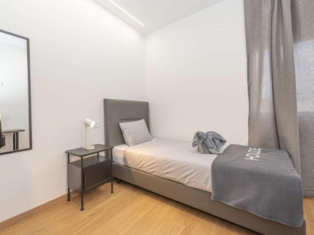 lisbon lisbon 1750 142 102664567