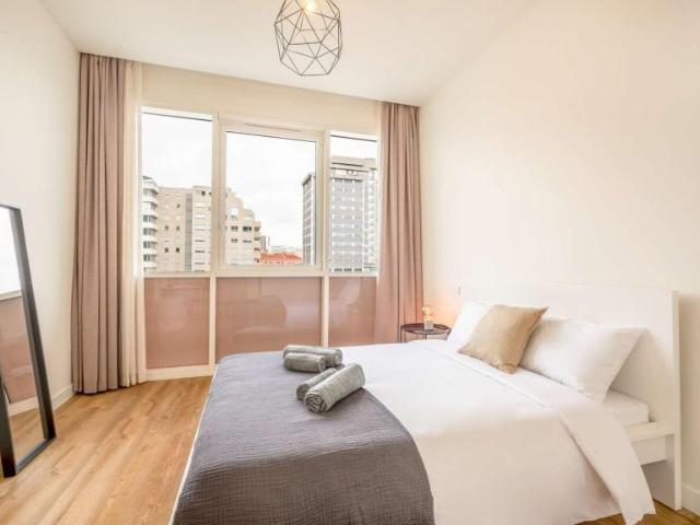 lisbon lisbon 1900 267 101840287