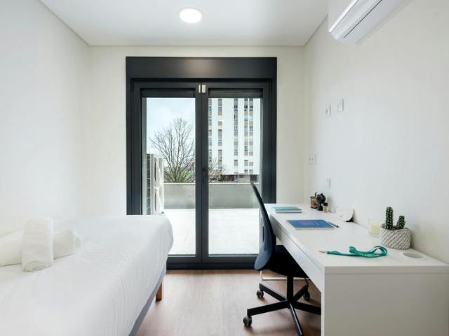 Lisbon Lisbon 1900 411 LS99798388