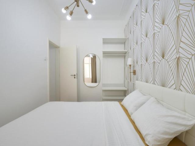 Lisbon Lisbon 103397925