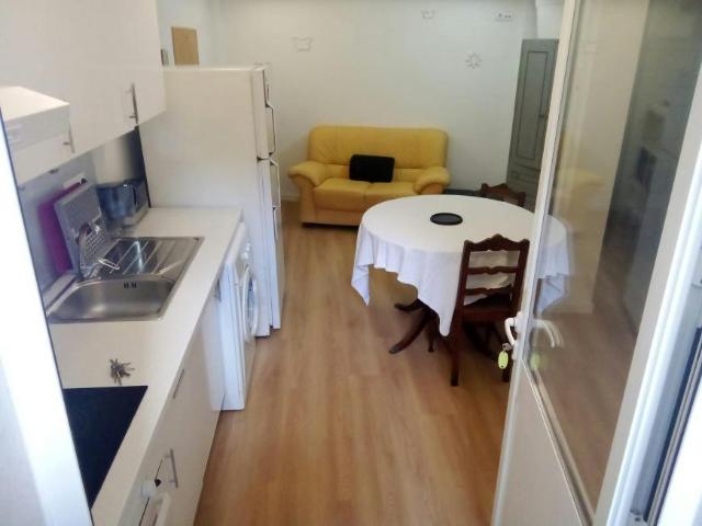 Lisbon Lisbon 1070 225 103657053