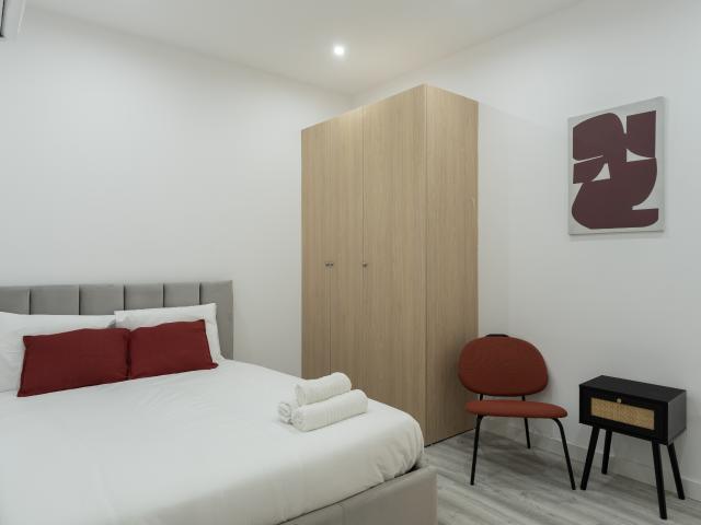 LISBON MODERN SUITES III by Homing