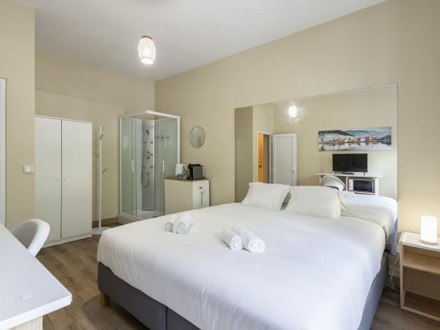 LISBON UPTOWN ROOMS II by Homing
