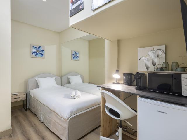 LISBON UPTOWN ROOMS V by Homing