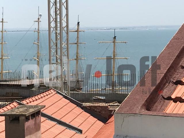 Lisboa Campo se Santa Clara, com frente para o Panteão prédio com 7 apartamentos novos, com licença de alojamento e Hospedagem transmissível na venda