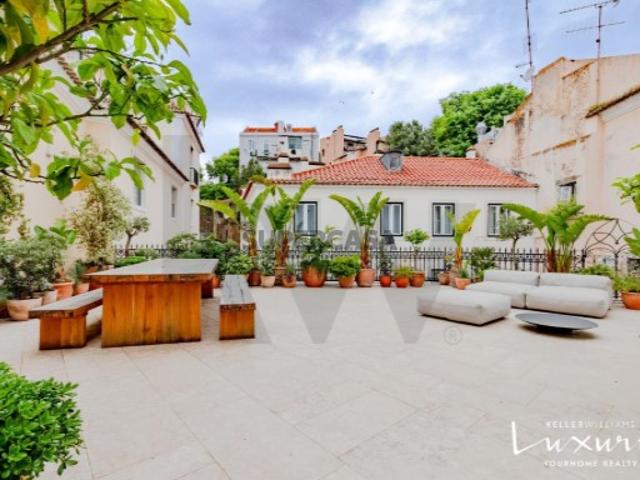 Lisboa | Alfama, Moradia de Luxo Única, Terraço 106m², Garagem, Elevador junto ao Castelo São Jorge