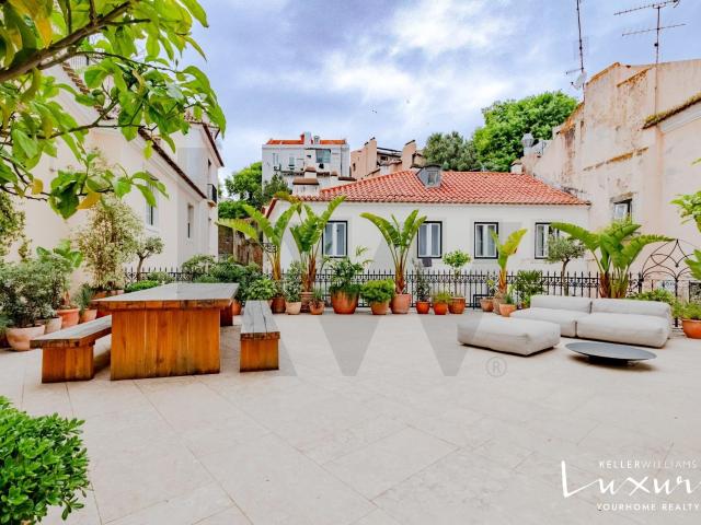 Lisboa | Alfama, Moradia de Luxo Única, Terraço 106m², Garagem, Elevador junto ao Castelo São Jorge