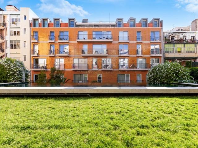 Lisboa Apartamento T2 com piscina e jardim