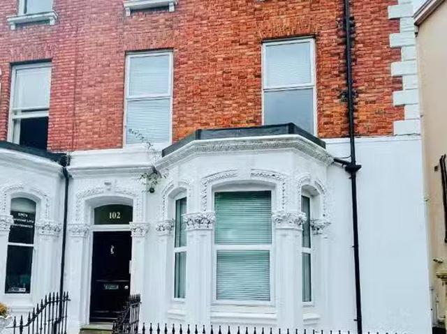 Lisburn Road, Room 5