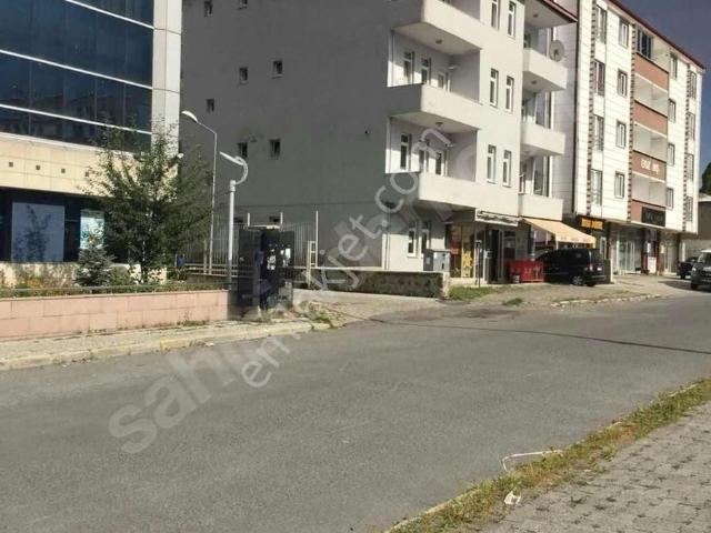 Lise Caddesin Satılık Bina Dükkan Ve Daireler