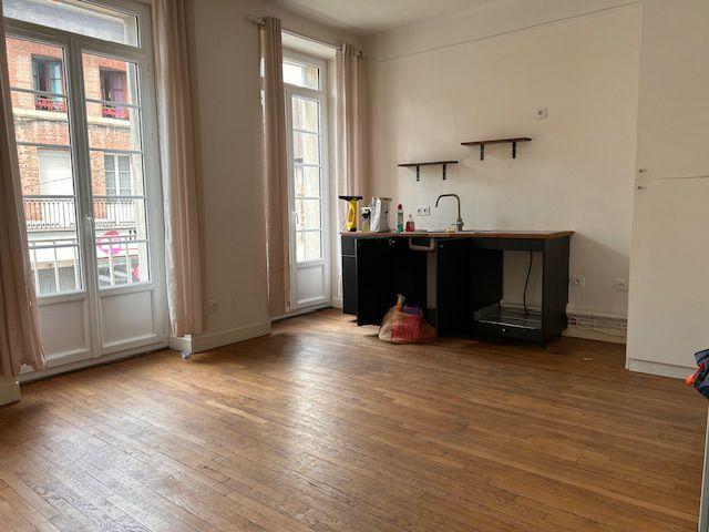 LISIEUX centre ville, F2 de 36,38 m² au 1er étage avec balcon