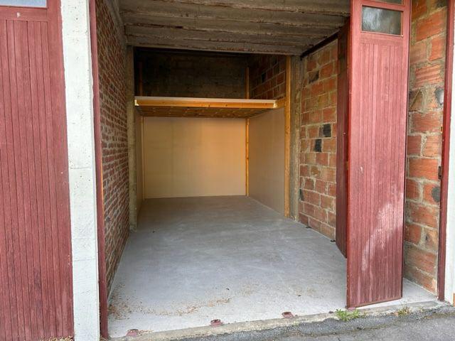 LISIEUX, garage avec mezzanine