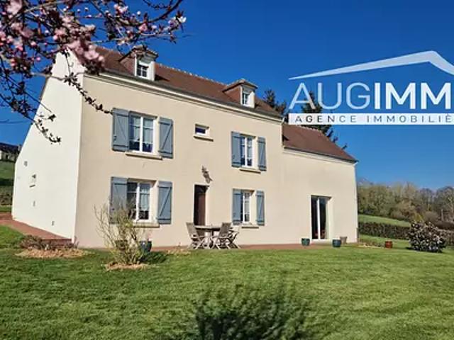 Lisieux 14100 Achat / Vente maison 8 pièces t8 au dernier étage cave