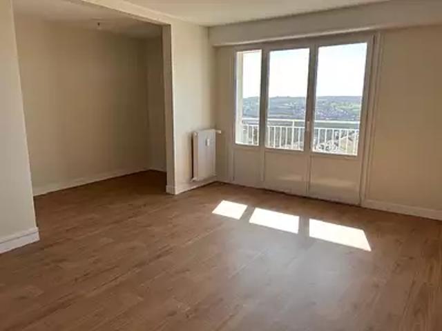 Lisieux 14100 Location appartement 1 pièce t1 cave balcon