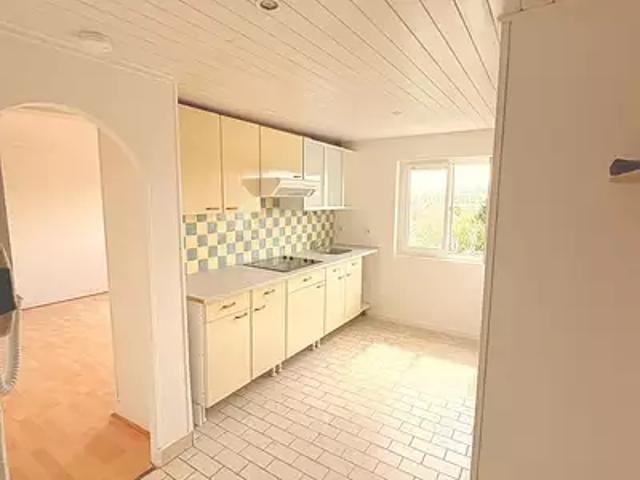 Lisieux 14100 Location appartement 1 pièce t1 au dernier étage