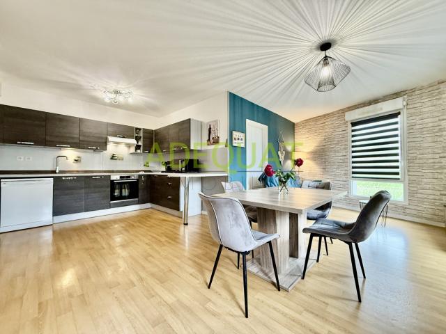 L'ISLE D'ABEAU, appartement T4 en rez de jardin + 2 garages…