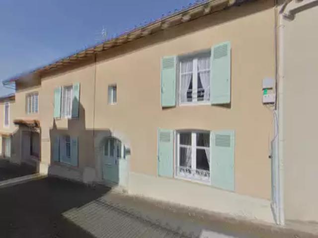 L'Isle Jourdain 86150 Achat / Vente maison 7 pièces t7 terrasse parking