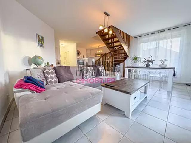 L'Isle sur la Sorgue 84800 Achat / Vente appartement 4 pièces t4 au dernier étage terrasse