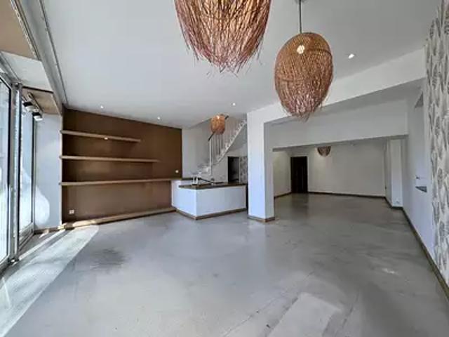L'Isle sur la Sorgue 84800 Achat / Vente immeuble