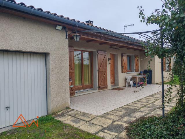 LISLE SUR TARN Belle villa de plain pied 4 chambres Calme et campagne