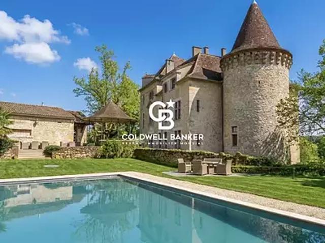 Lissac et Mouret 46100 Achat / Vente maison 35 pièces t35 piscine