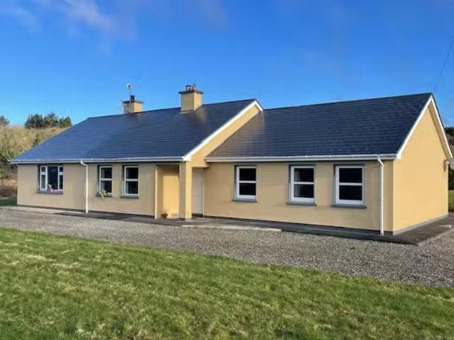 Lissicorrane, Enniskeane, Co. Cork, P47KV76 is for sale