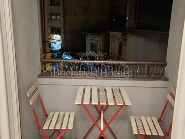 Little Paris Restored Art Deco, Two Bedrooms, Piata Romana