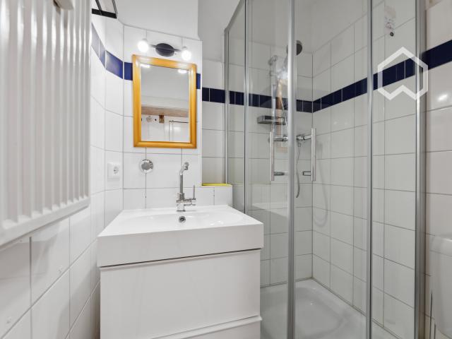 Little quiet Home, freshly renovated, with a sunny balcony, central and well organized, looking for first tenant