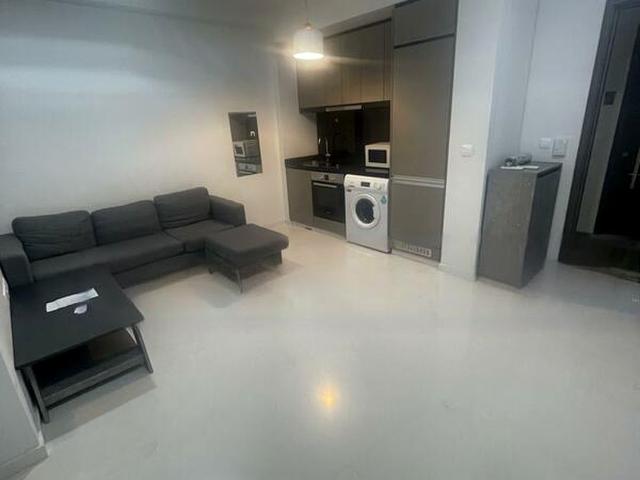 Liv On Wilkie D9, Apartment