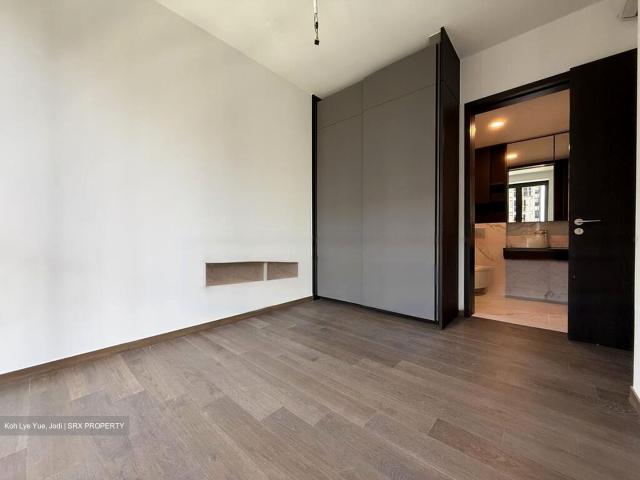 Liv @ Mb D15, Condominium