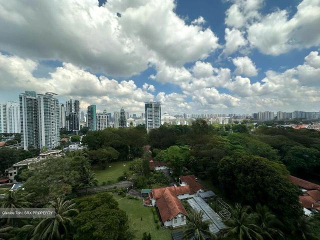 Liv @ Mb D15, Condominium