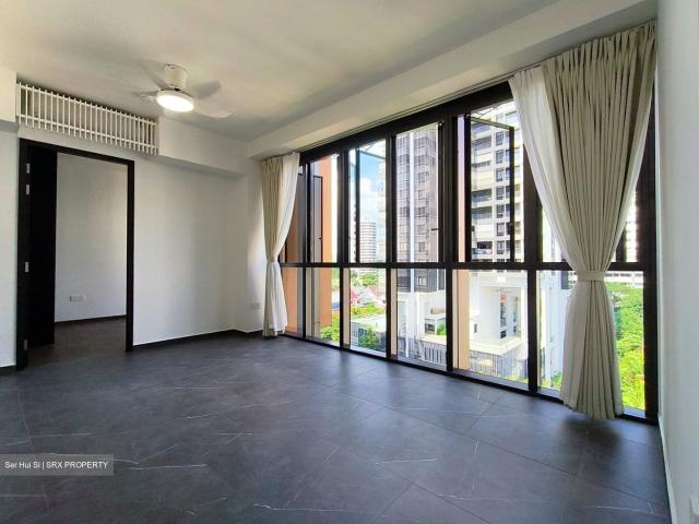 Liv @ Mb D15, Condominium