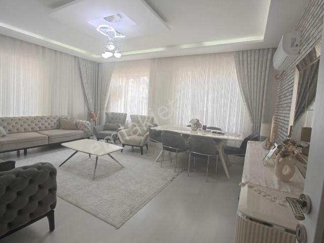 Liva Gayrimenkul'den Kayabaş Cami Arkasında Kiralık Daire