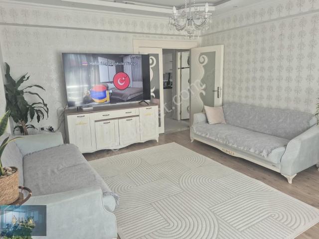 Liva Gayrimenkul'den Sembol Market Karşısında Kiralık Lüks Daire