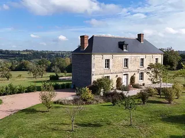 Livarot Pays d'Auge 14140 Achat / Vente maison 11 pièces t11
