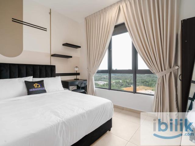 Live Along The MRT Putrajaya Line | Master Room @ Meta Residence | Direct Access to TRX, UPM, Cyberjaya & Putrajaya