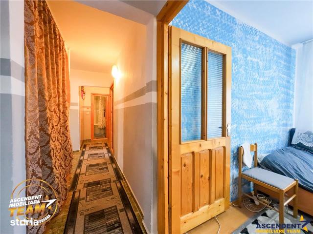 Live!Decomandat, pe 4camere, zonare linistita, compozitie frumoasa, facili
