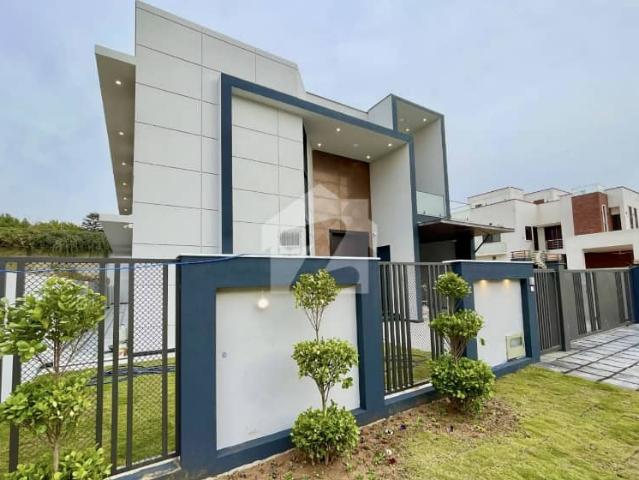 Live Grand In DHA Phase 2 Stunning 1 Kanal Designer House