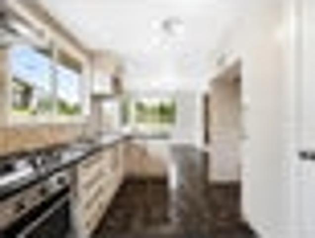Live in or Do up 667m²