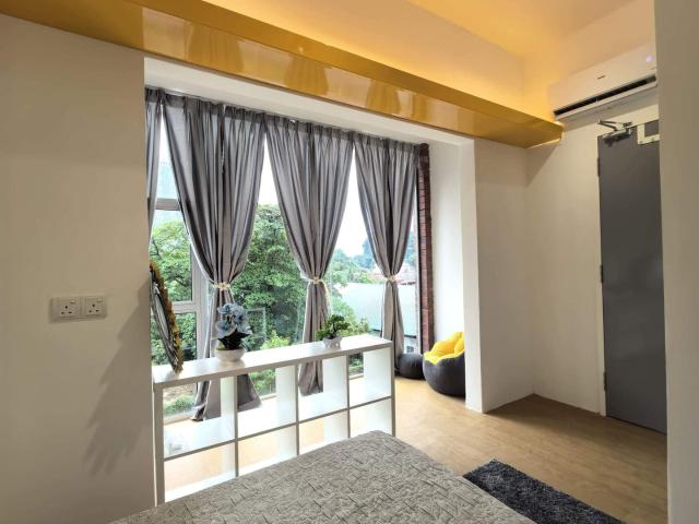 Live in Comfort ✨ Newly Renovated Room @ Old Klang Road