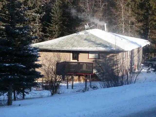 Live in paradise! 20 acres in the foothills horse facilities big shop