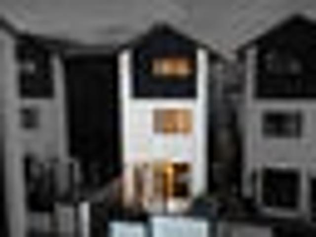 LIVE, INVEST OR AIRBNB | FURNISHED CBD TOWNHOUSE