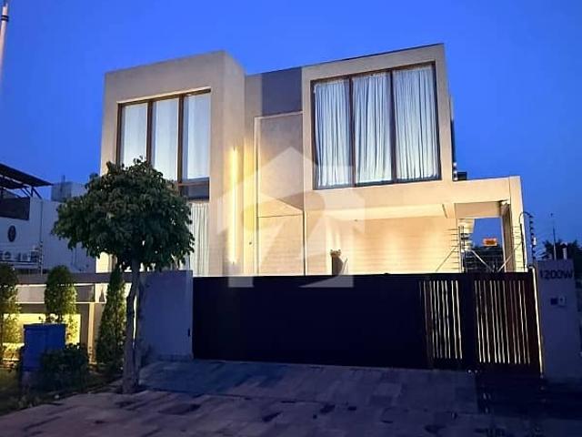 Live Like Royalty 1 Kanal Bespoke Villa For Rent In DHA Phase 7, Lahore