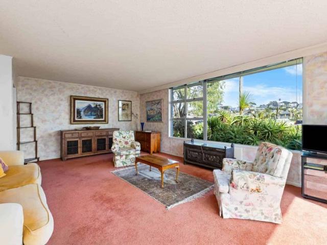 Live the Dream – Iconic Character Apartment wi.