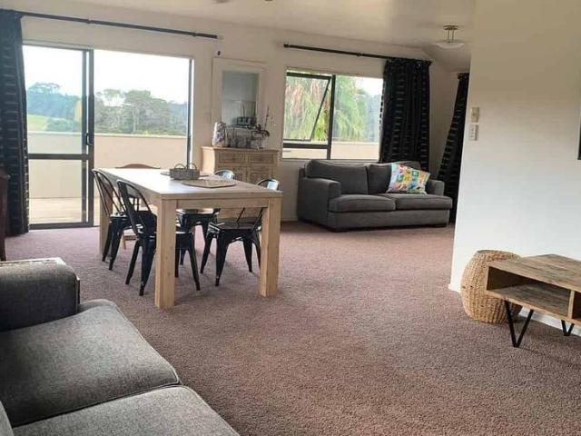 Live the Life Sunny Family Home with Views